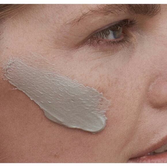 African Botanics Mineral Cleansing Mask - Picture 3 of 3